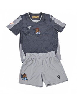 Billige Real Sociedad Bortedraktsett Barn 2025-26 Kortermet (+ Korte bukser)